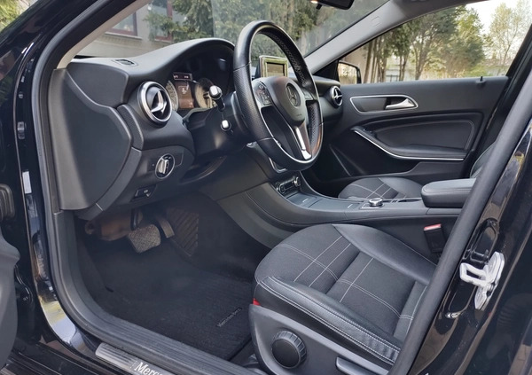 Mercedes-Benz Klasa A cena 85000 przebieg: 124000, rok produkcji 2015 z Katowice małe 106